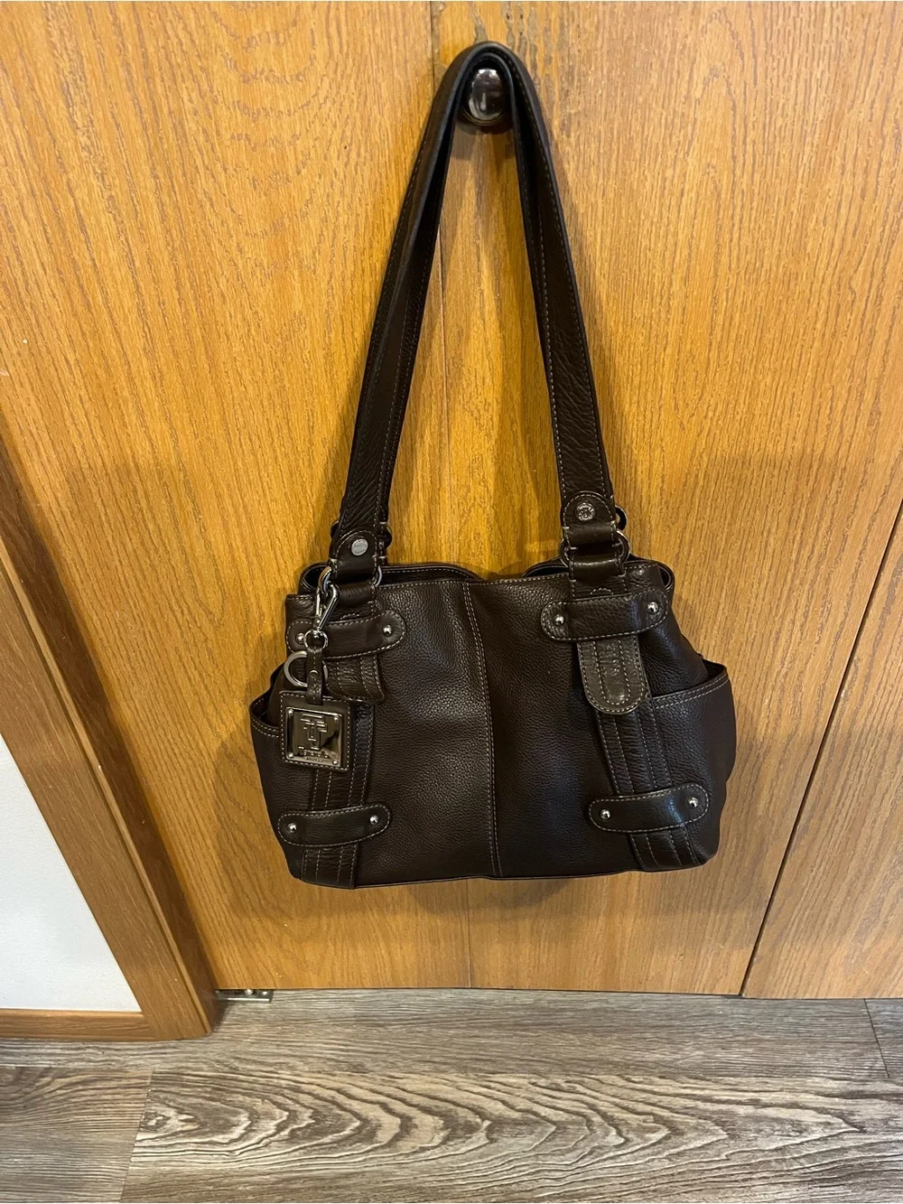 Tignanello Brown Pebbled Leather shoulder bag! EUC Beautiful bag!